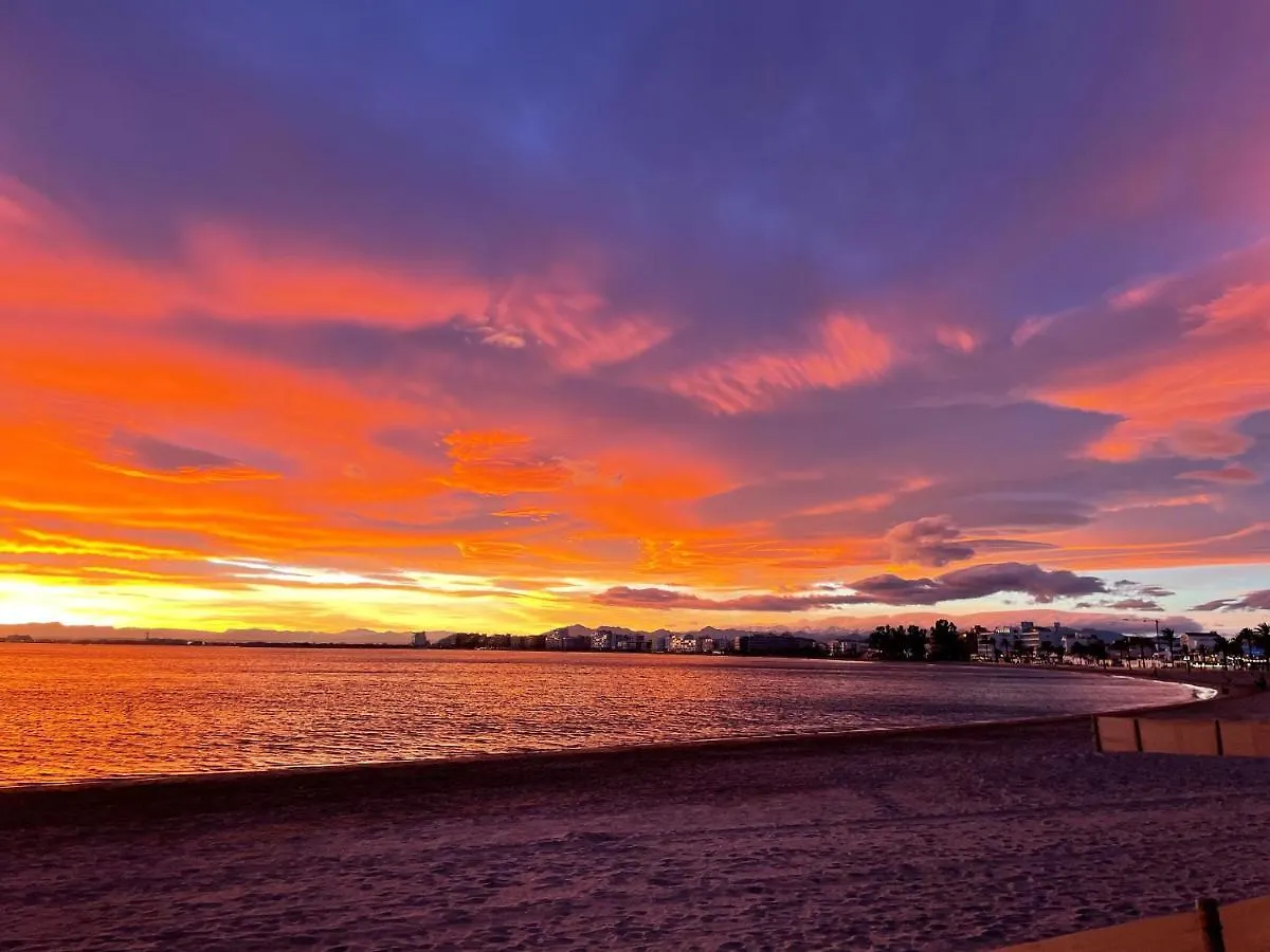 Roses Beach Spanien